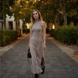 Elegant Sleeveless Beige Knit Dress 525 America